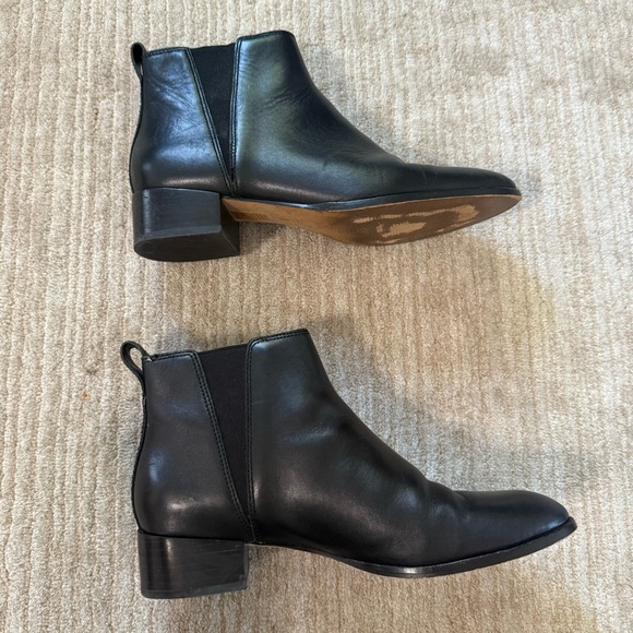Madewell The Carina Boot In True Black Leather Chelsea Bootie size: 8 - Picture 4 of 9